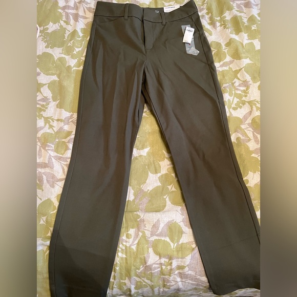 NWT Old Navy Pixie High Rise Army Green - Picture 1 of 6